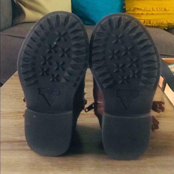 OSHKOSH B’GOSH “Size 6” Boots - Picture 5 of 6